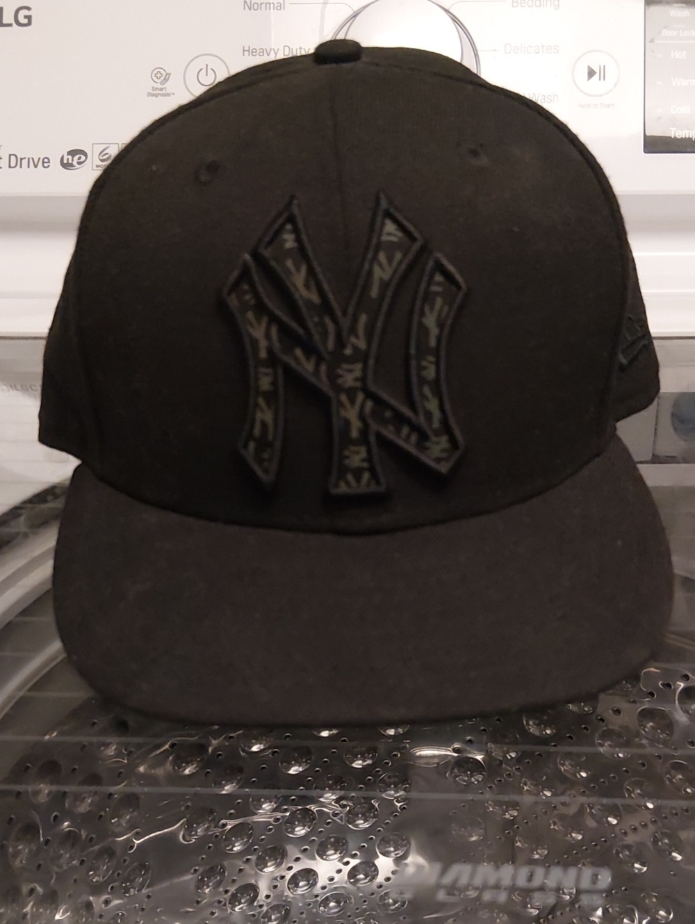New Era Black New York Yankees Fitted Cap with Subtle Logo Patch